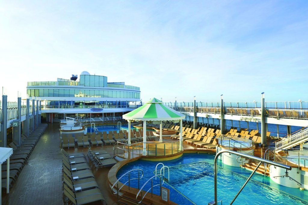 Norwegian Jewel Pool Deck