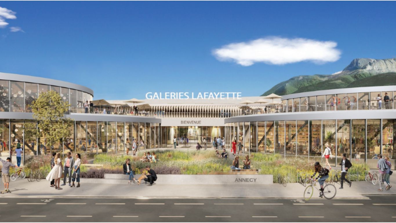 This French Town Is Known As The ‘Venice Of The Alps’