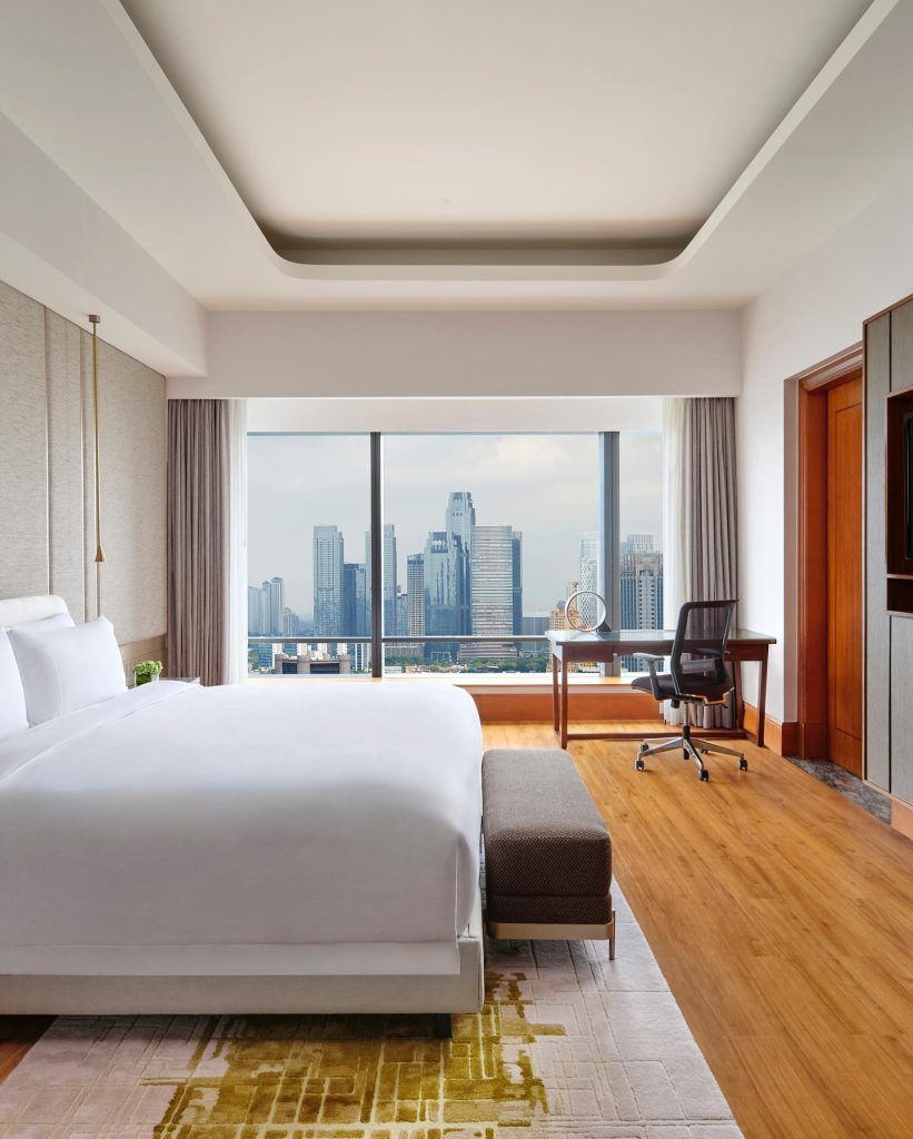 The Ritz-Carlton Jakarta, Mega Kuningan