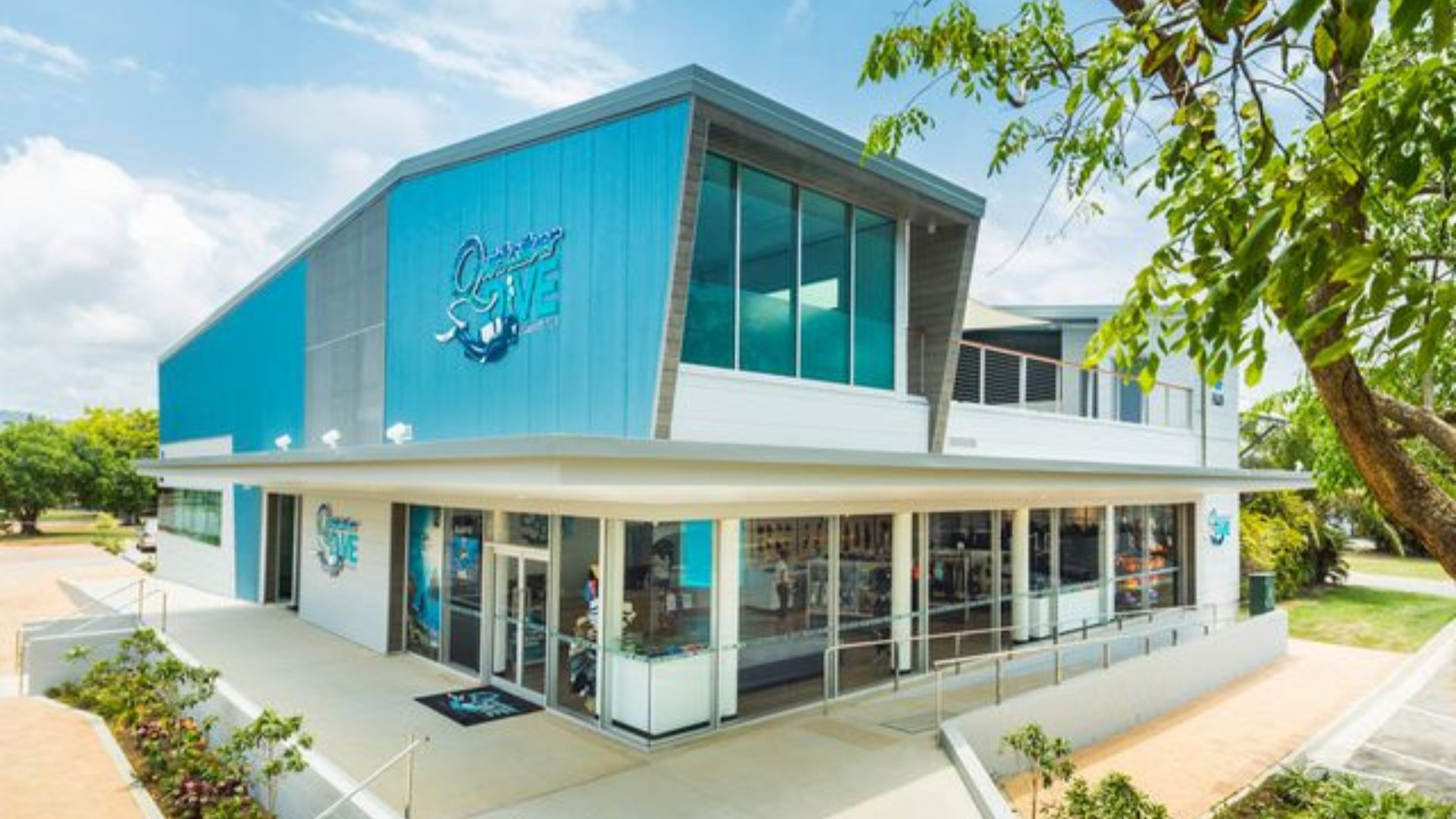 Great barrier reef dive centre