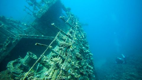 Amazing Shipwreck Spots To Visit Around The World