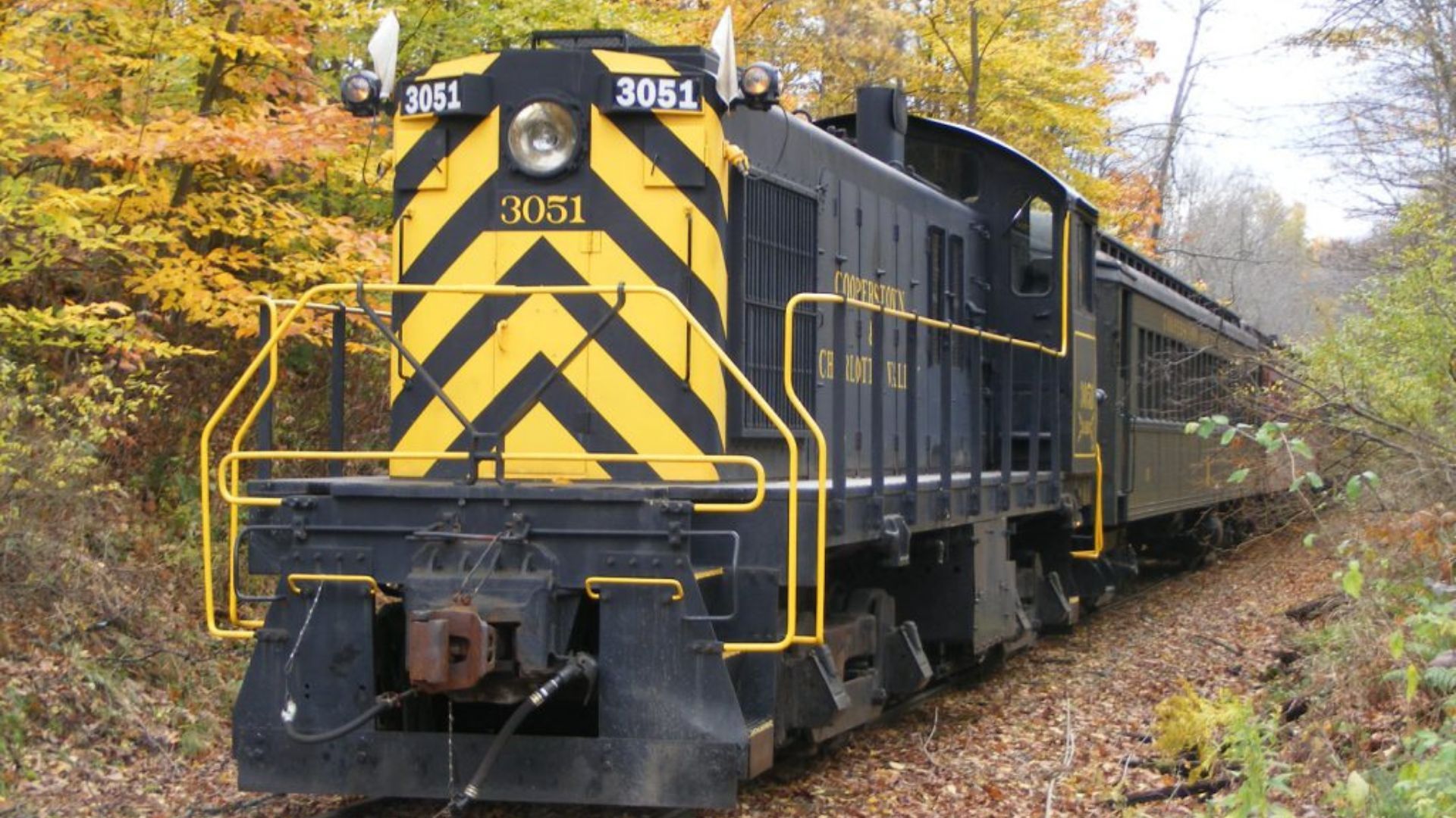 board-this-train-to-experience-epic-fall-foliage-in-new-york