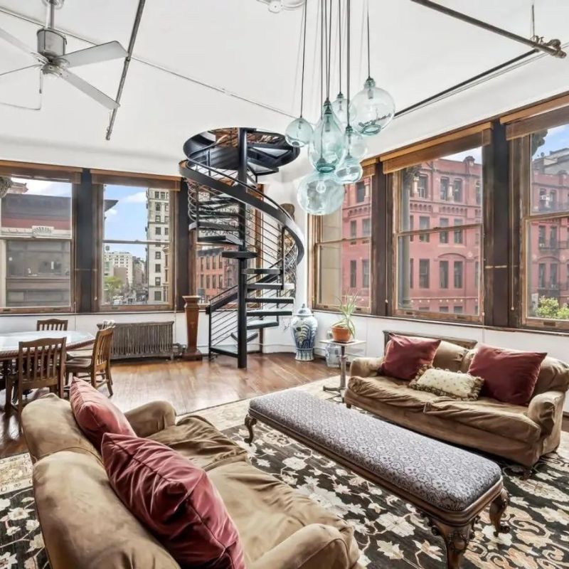 The Apartment From Taylor Swift's '1989' Polaroids Is Now For Sale