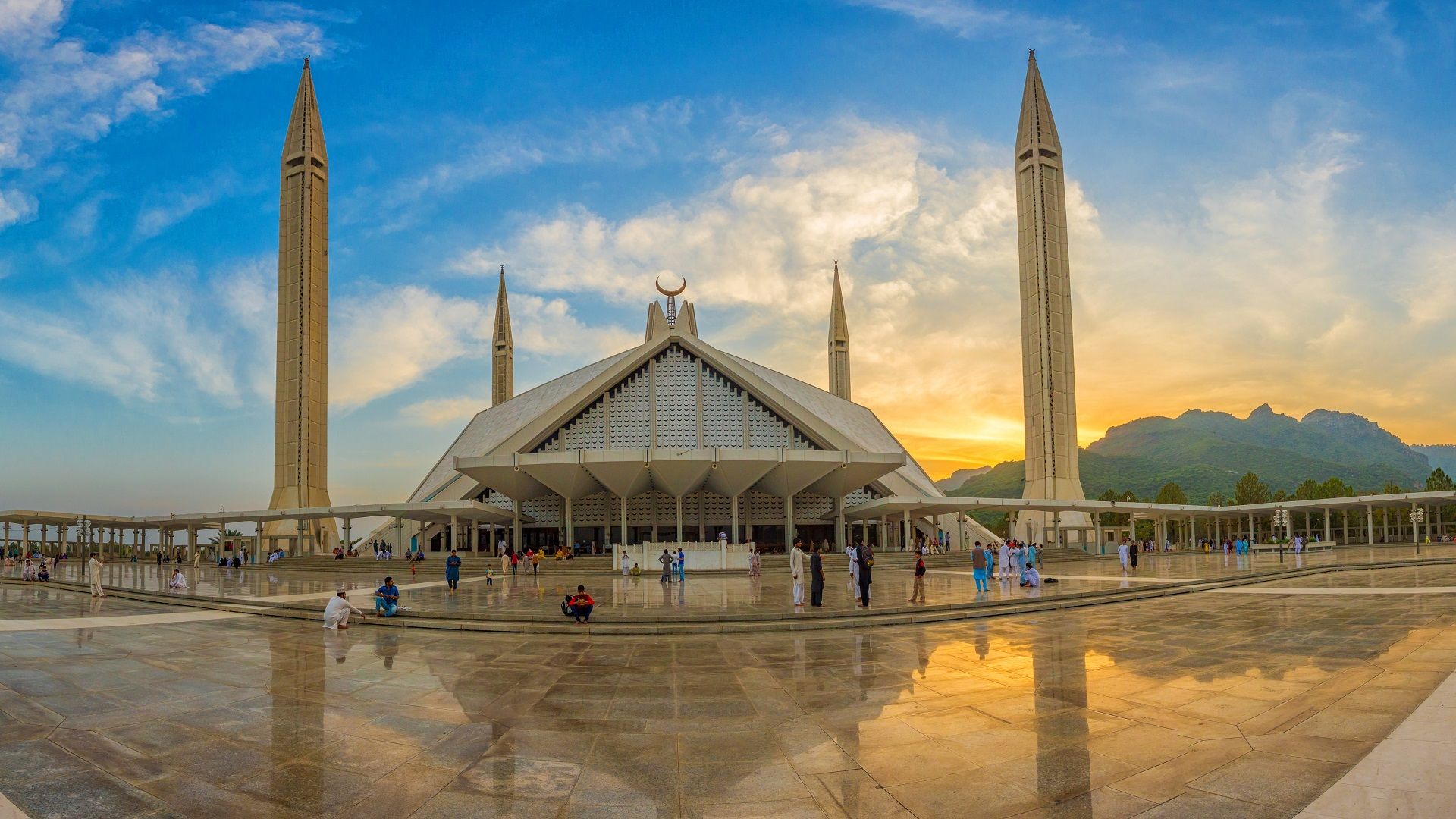 Timing Is Everything: Your Definitive Handbook On When To Visit Pakistan