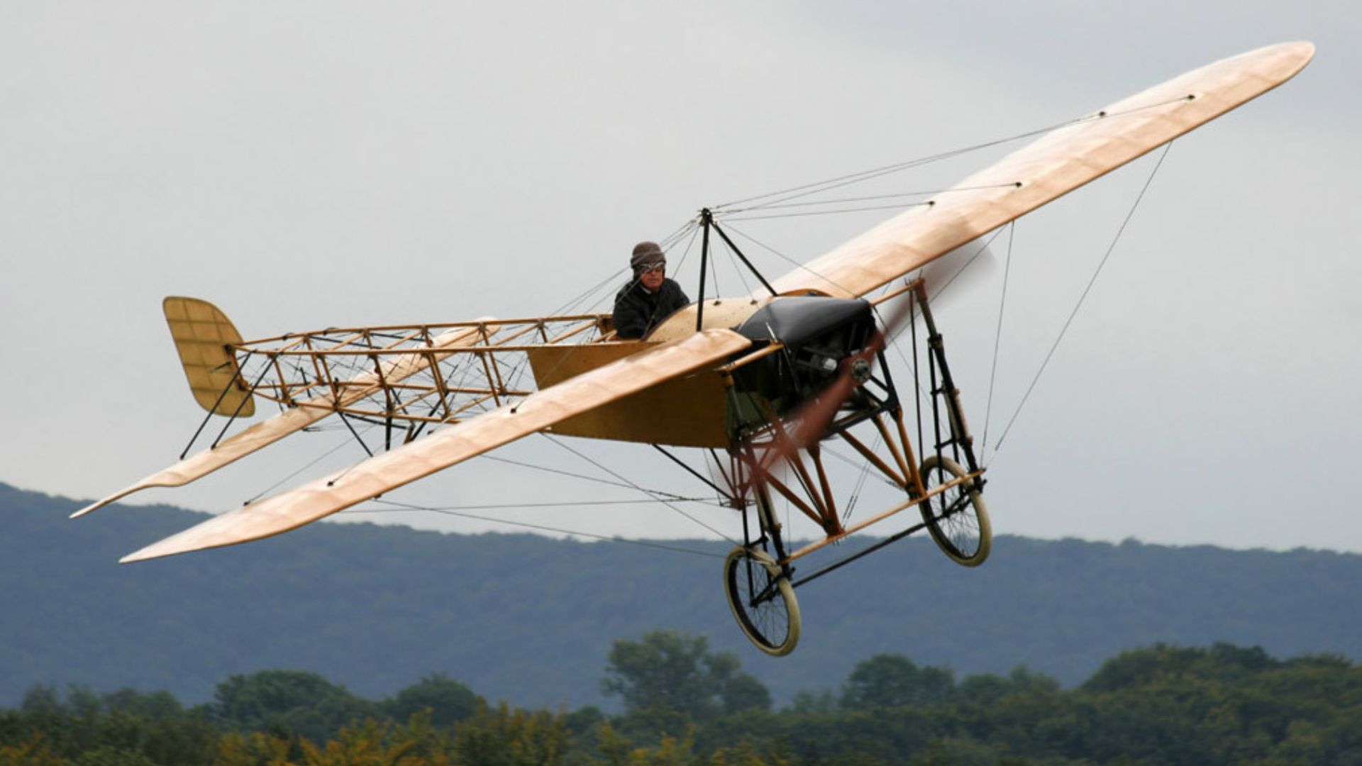 These Are Oldest Planes In The World Still That Are Still In Service