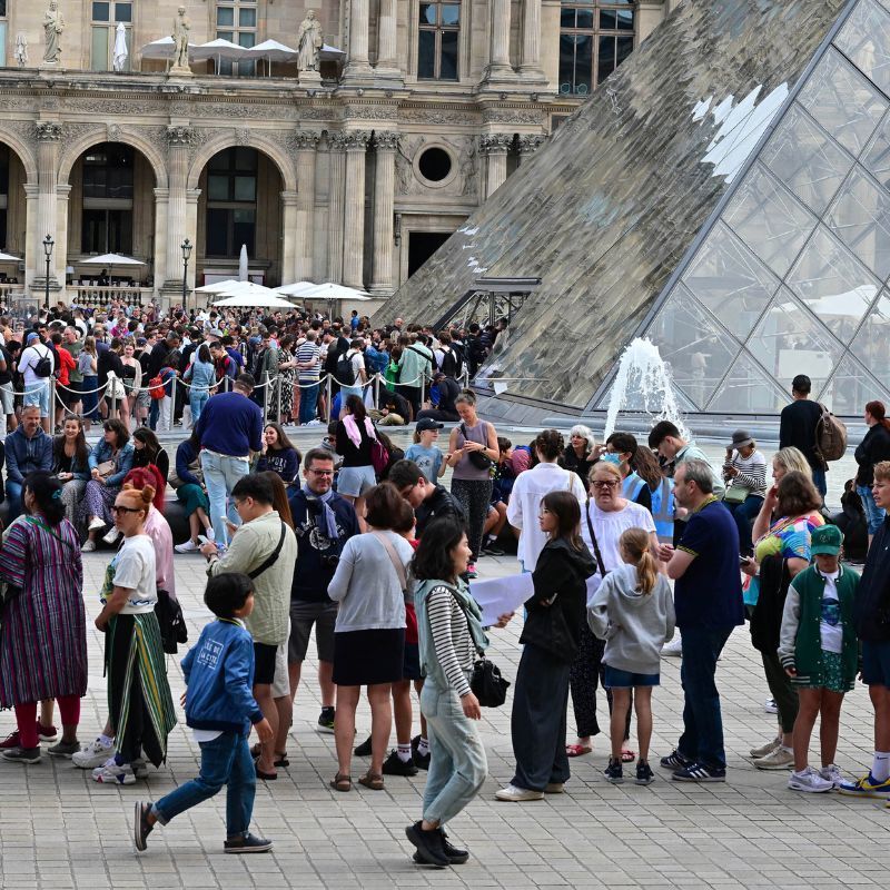 Paris Louvre Prices Rise Almost 30 Percent