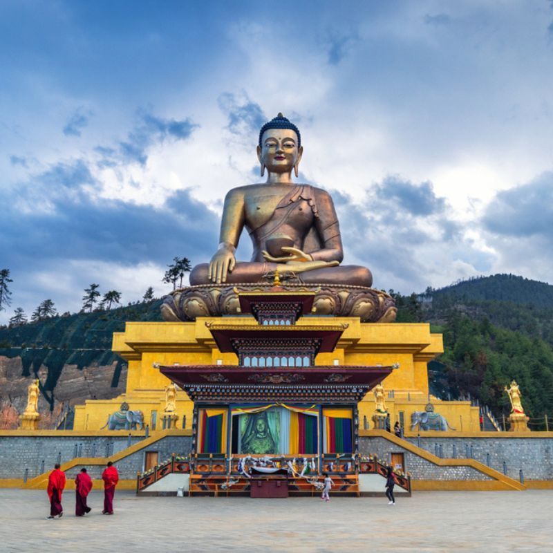 Bhutan Vs The Maldives: From Himalayan Peaks To Ocean Retreats