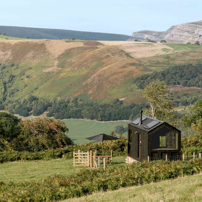 Tech-Free Trips Are On The Rise — From No Wi-Fi Hotels To No Phone Multiday Retreats