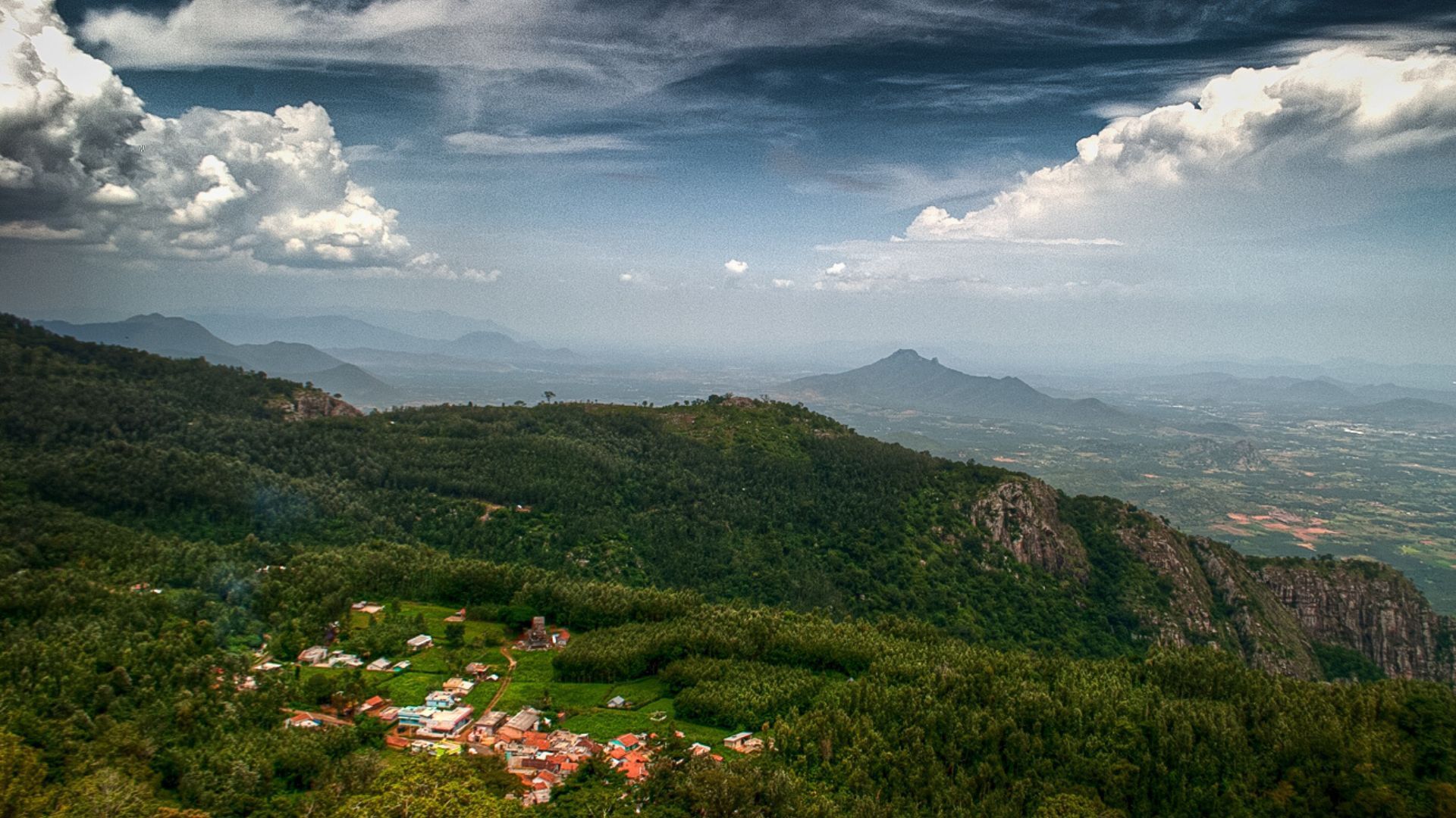 Waterfalls, Hills & Lakes: Top Tourist Places In Yercaud Hill Station ...