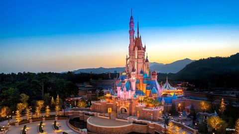 Hong Kong Disneyland Guide: Best Rides, When To Visit, And Insider Tips For A Fun Trip