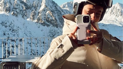 Must-Have Smartphone Accessories For Flights, Road Trips & More