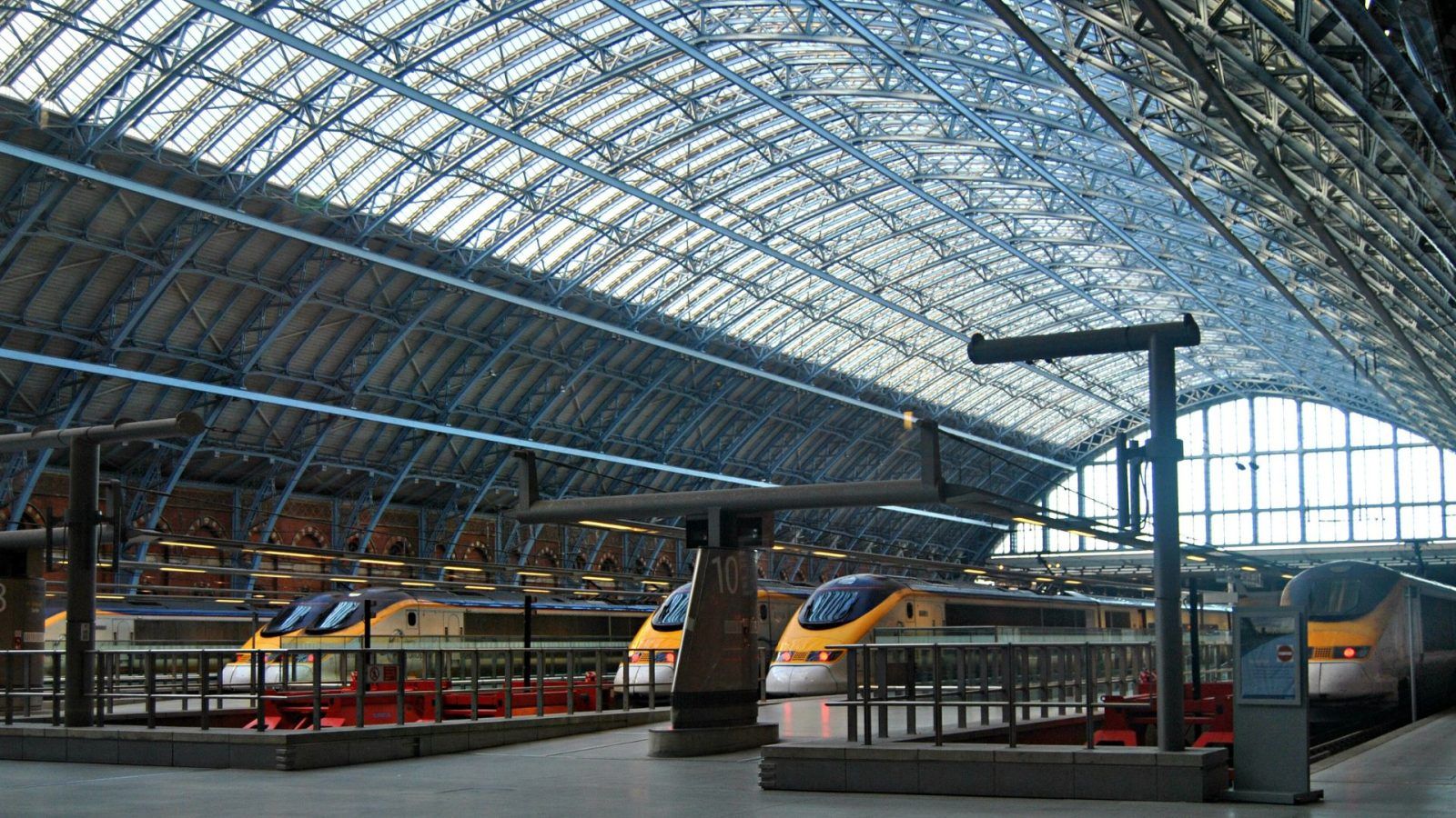 Heatwave Prompts Cancellation Of Eurostar Trains Between Paris And London