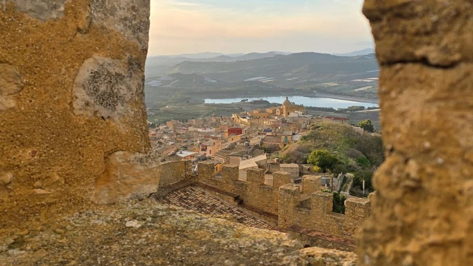This Quaint Town In Sicily Is Offering Homes For EUR 1: Here's The Fine Print