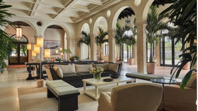 Four Seasons Hotel At The Surf Club