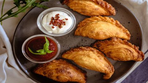 Here's Where You Can Find The Tastiest Curry Puffs In Singapore