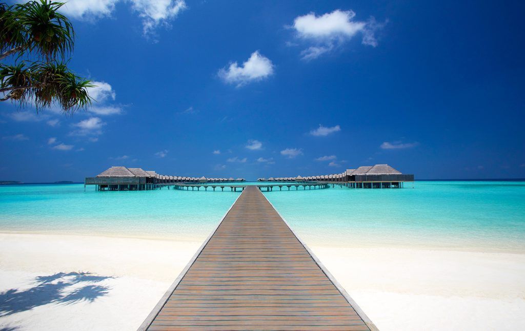 Overwater villas, Anantara Kihavah Maldives Villas