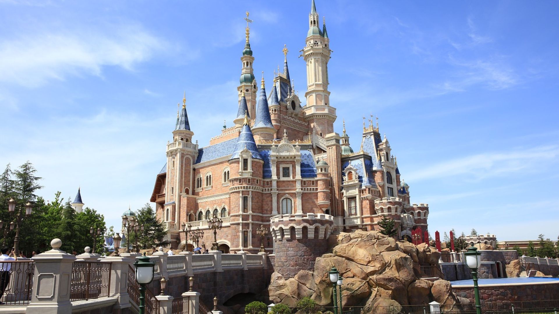 Shanghai disneyland