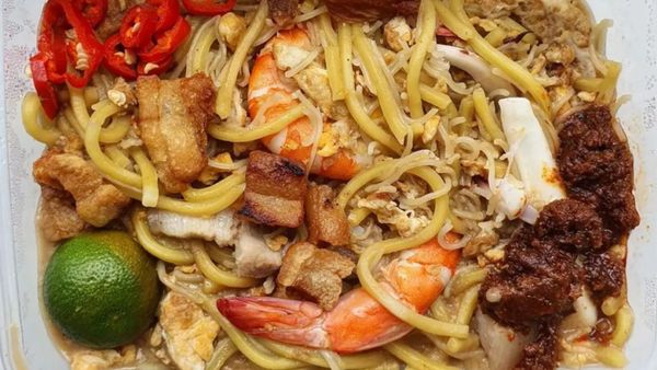 You Can Find The Best Hokkien Mee In Singapore At These Spots