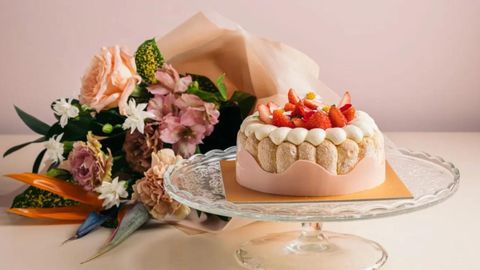 7 Best Seasonal Strawberry Creations In Singapore To Gift For Mother's Day 2023