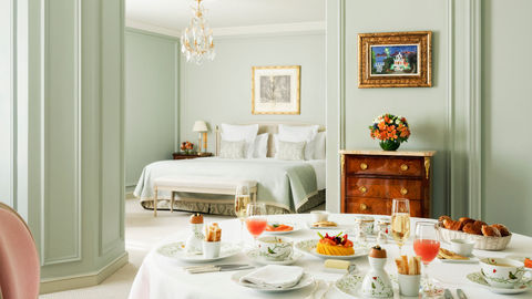 Le Bristol Paris: A Captivating Blend Of Luxury, History, And Exquisite Cuisine