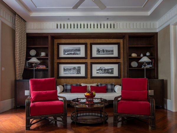 Leonowens Pool Suites Living Room at 137 Pillars House Chiang Mai