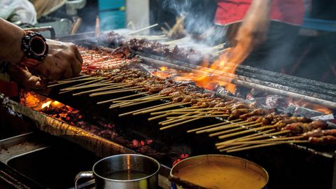 9 Hawkers To Check Out For The Best Satay In Singapore