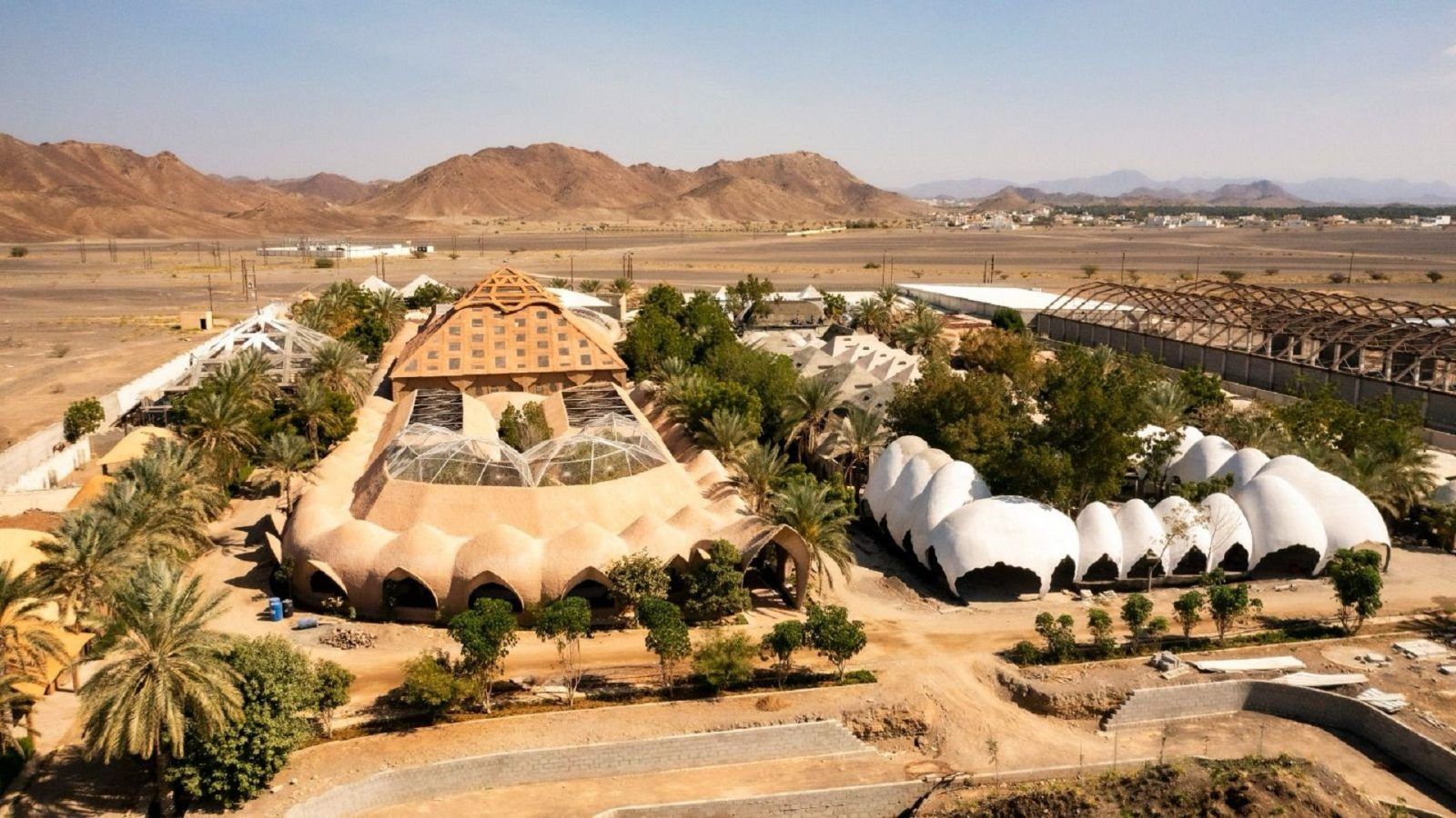 Largest Zoo In Oman Safari World Opens To Travellers After Eid alFitr