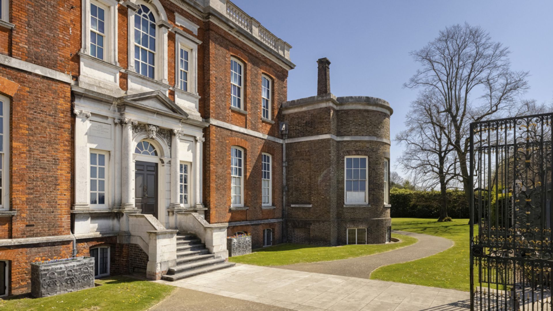 Bridgerton Filming Locations Reallife Shooting Spots In Bath, UK