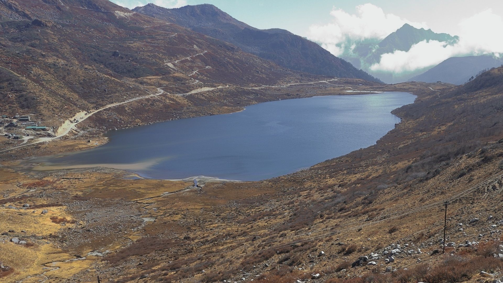 Lakes In Sikkim: Beautiful Glaciers & Holy Lakes To Explore In Sikkim 2024