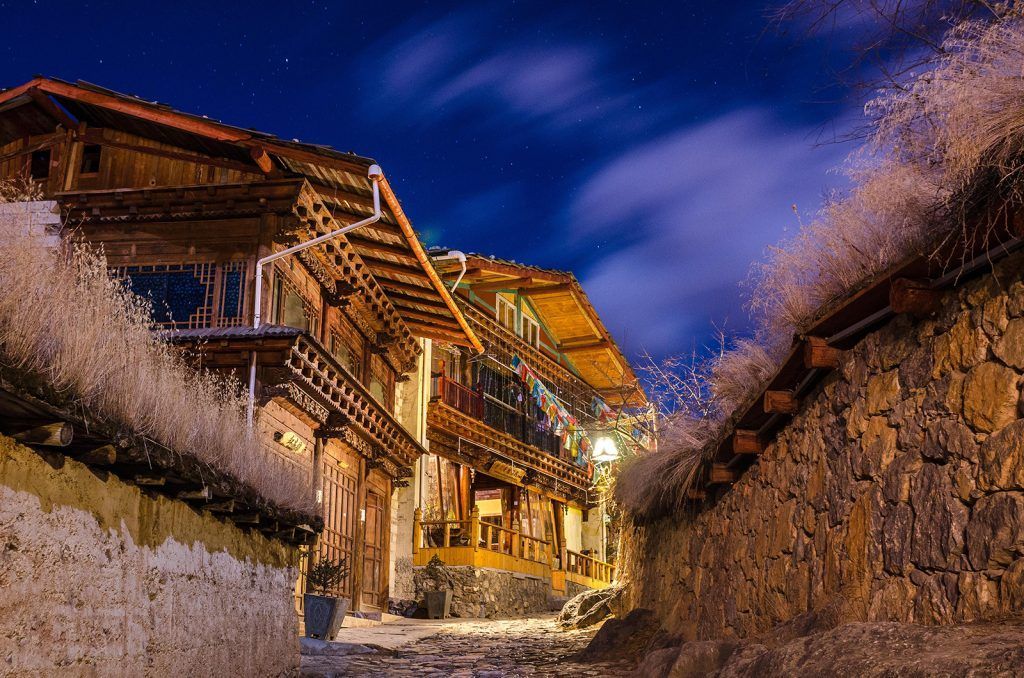 Dukezong Old Town