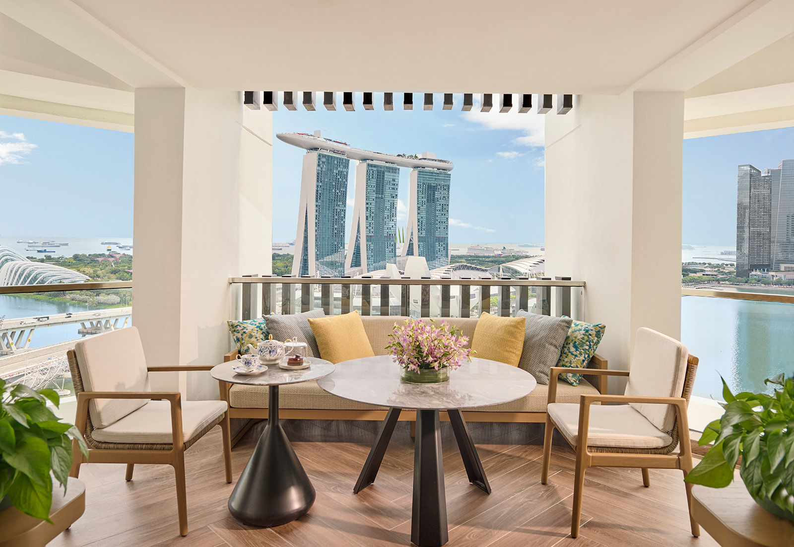 Mandarin Oriental, Singapore Reimagines Luxury with its Royal Marina ... - Modern Home Penthouse Design In Singapore