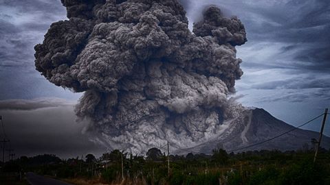 Lewotobi Volcano Eruption: Major Travel Chaos in Bali, Singapore Flights Affected