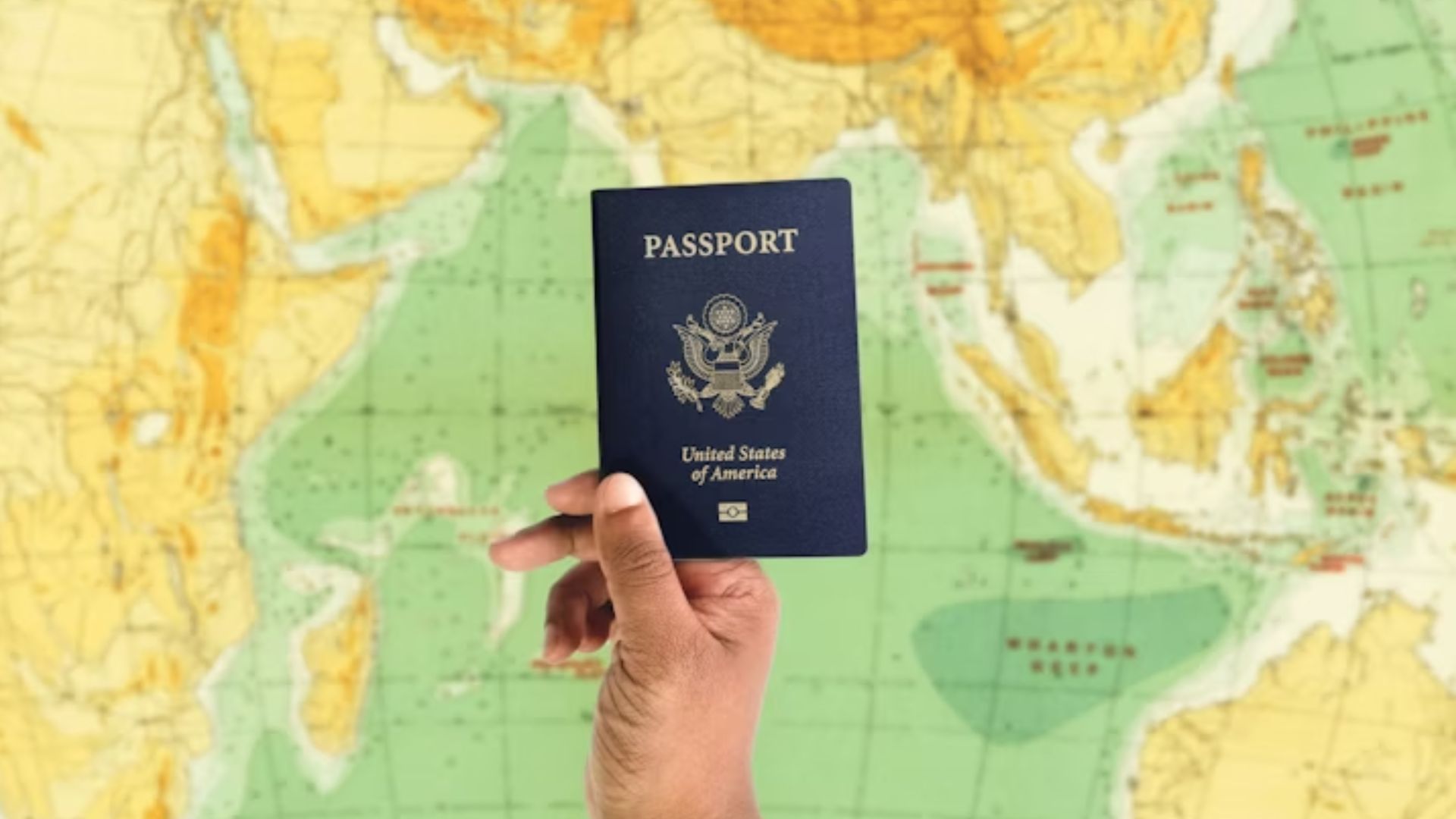 Henley Passport Index 2025: Singapore Wins, US Slips Below Top 10