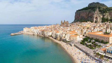 16 Most Beautiful Beaches In Italy