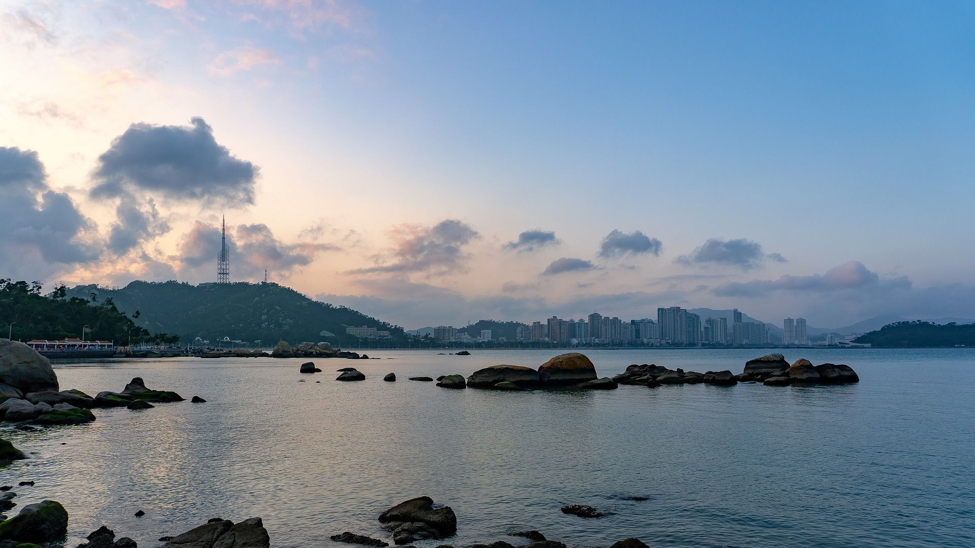 best day trip from hong kong