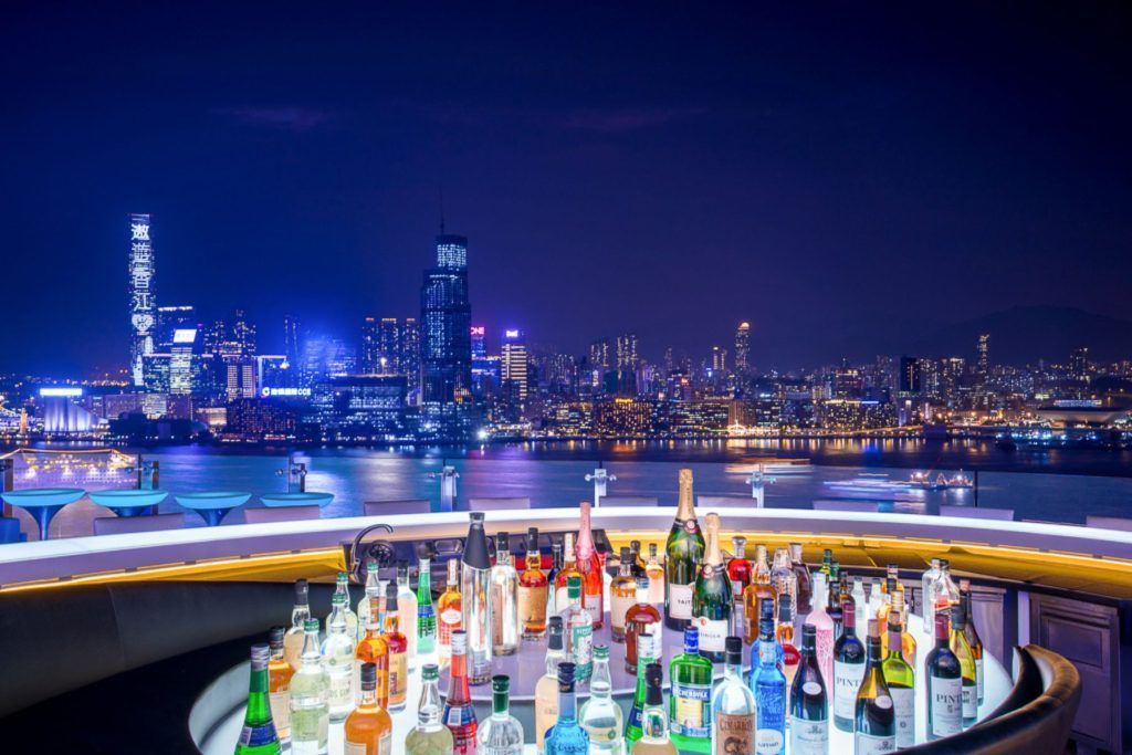 SKYE roofbar at night