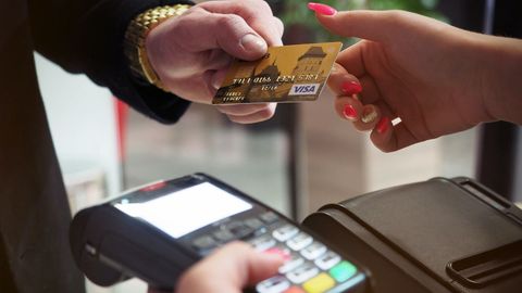 Going On A Vacation? Here Are Some Tips On How To Save Money Using Credit Cards