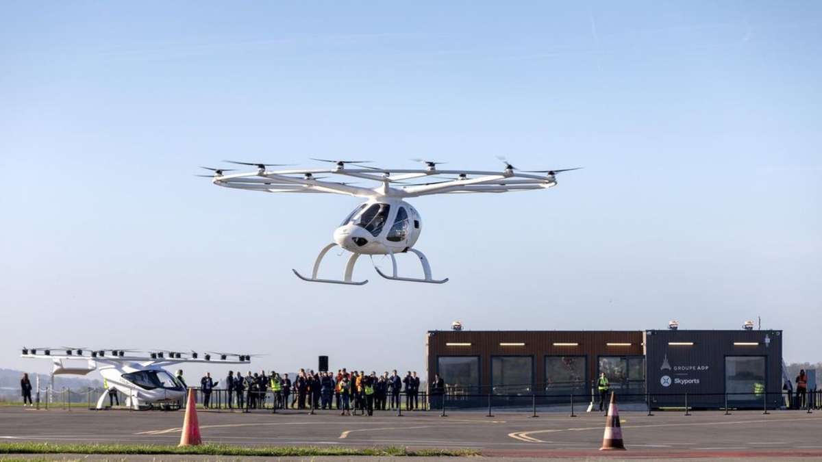 ✨️希少ブリキHAJI 電動　AIR TAXI HELICOPTER 動作品 flying-taxis.jpeg?tr=w-1200,q-60