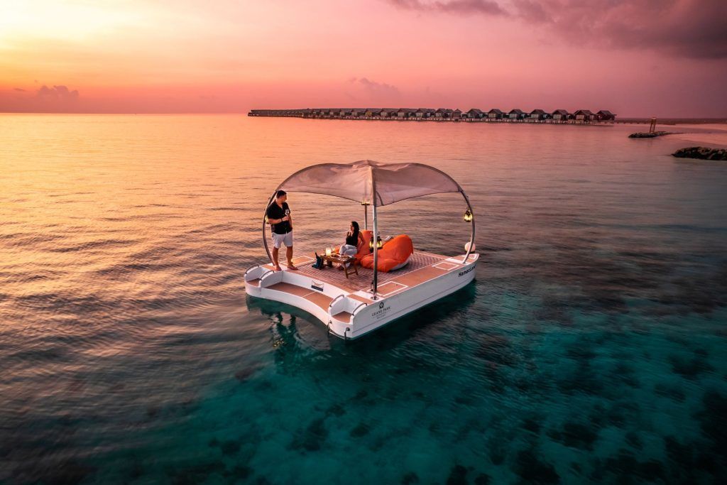 Dinner on the Sea