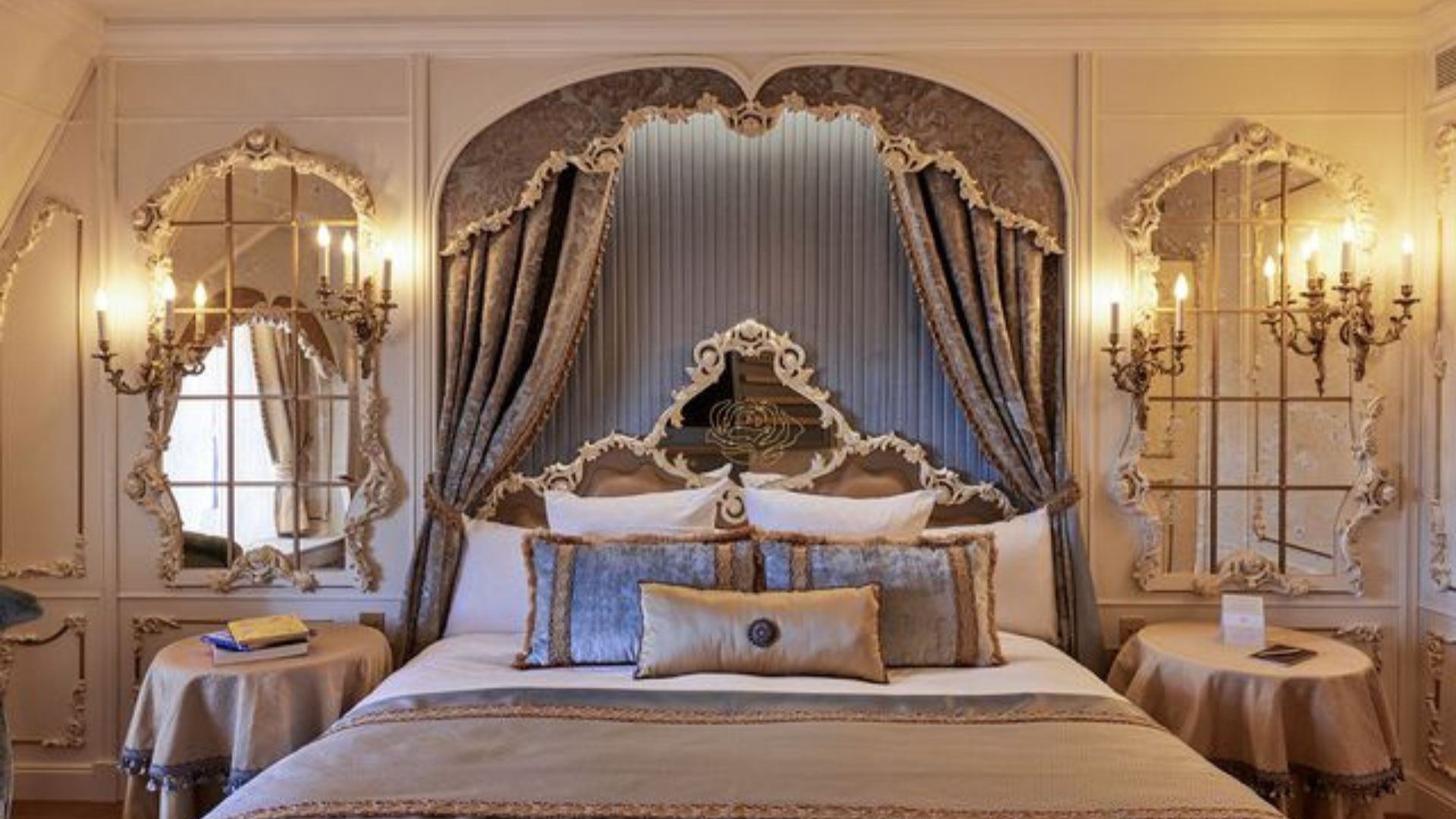 Disneyland Hôtel in Paris Reopened After a 2-year Renovation