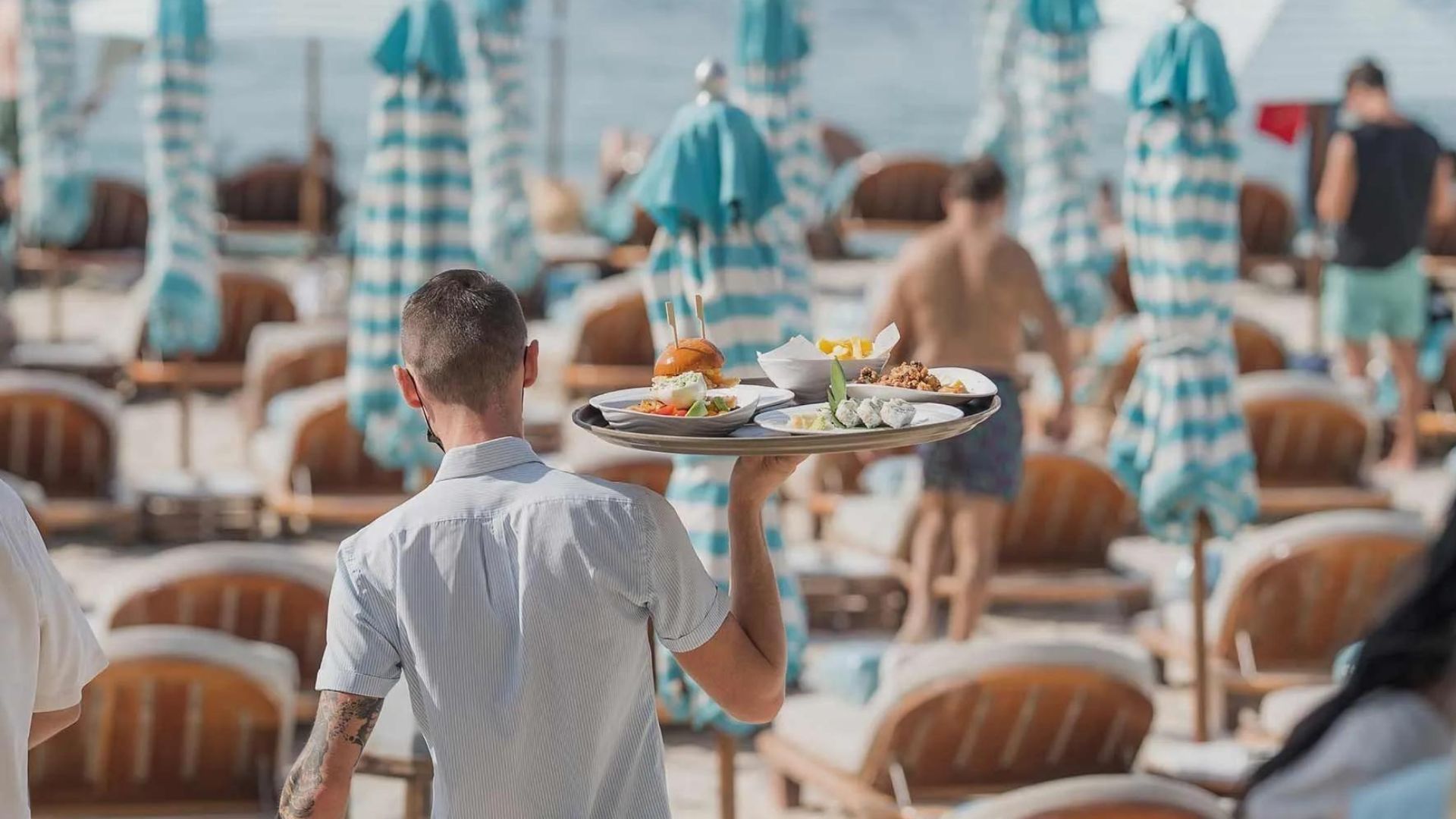 Beach clubs in Dubai