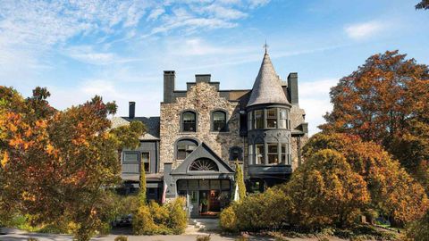 A Couple Lovingly Restored This 19th-century Castle In Maine — Now It’s One Of Our Favourite New Hotels