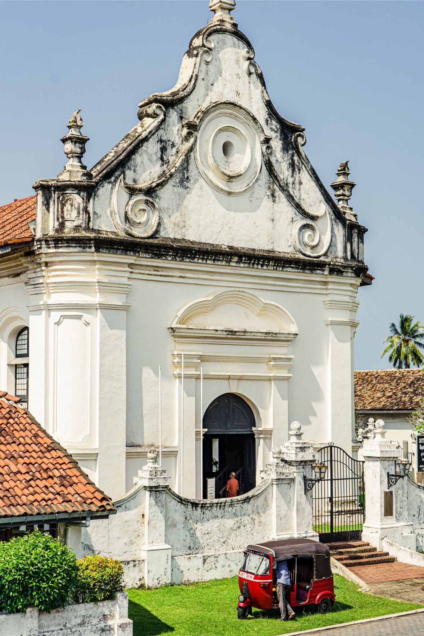 Historic buildings and colourful tuk-tuks make Galle so photogenic.