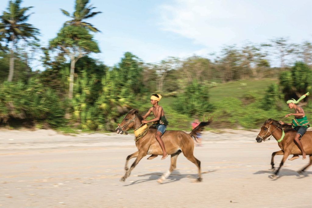 Nihi Sumba - horseback riding - hotel kids activities