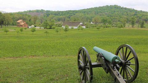 You Can Rent These 2 Historic Homes On The Gettysburg Battlefield — Here's How