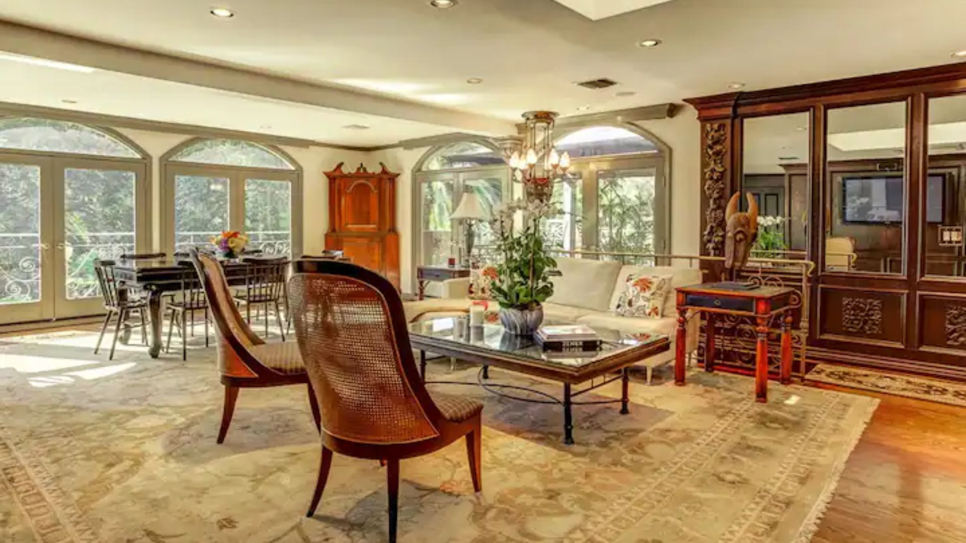 stay at the houdini estate