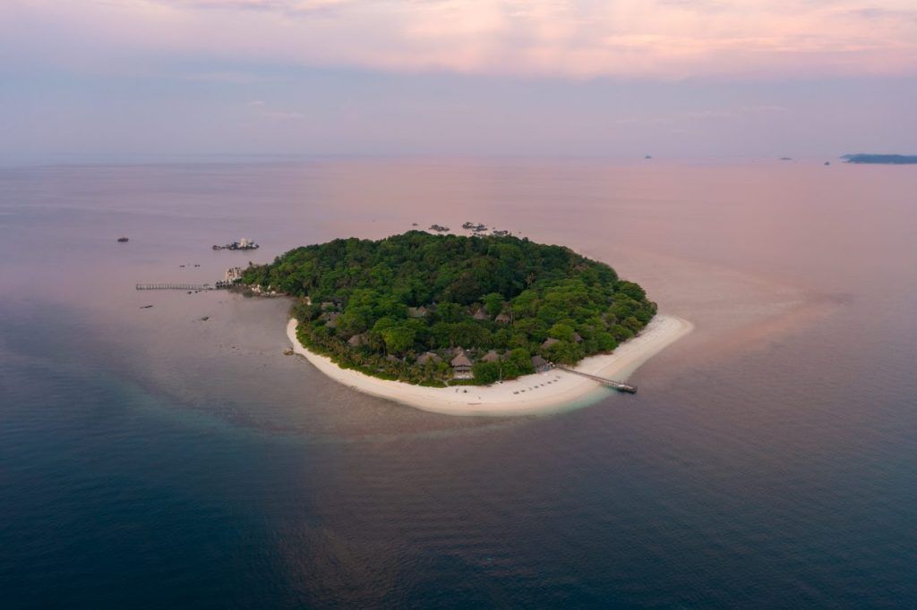 Nikoi Private Island