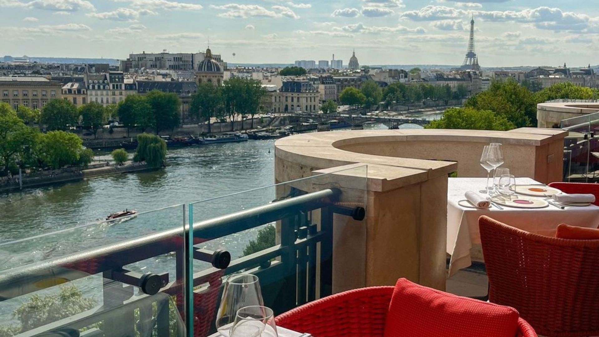 hotels with eiffel tower view