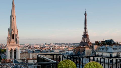 Paris' Top Hotels with Stunning Eiffel Tower Views - Boutique Hotels Offering Eiffel Tower Perspectives