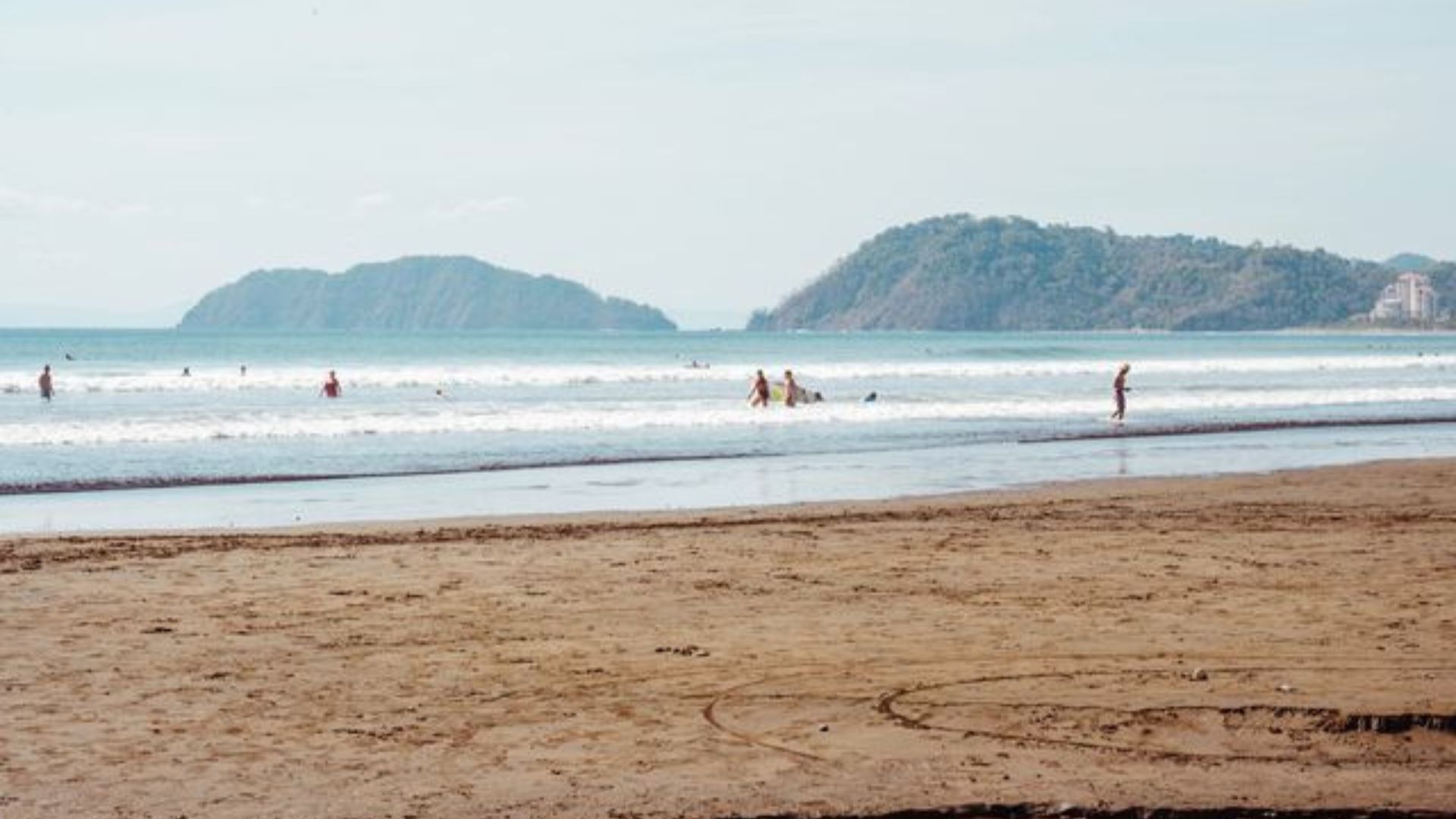 beach towns in costa rica